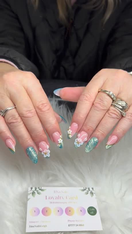 3D floral acrylic set 2