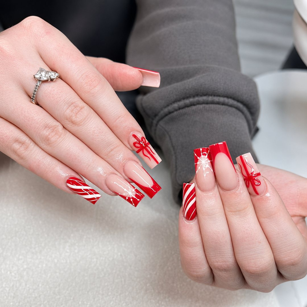 Christmas red & bows 26